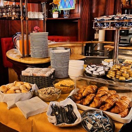 Hotel Lux Венеция Екстериор снимка