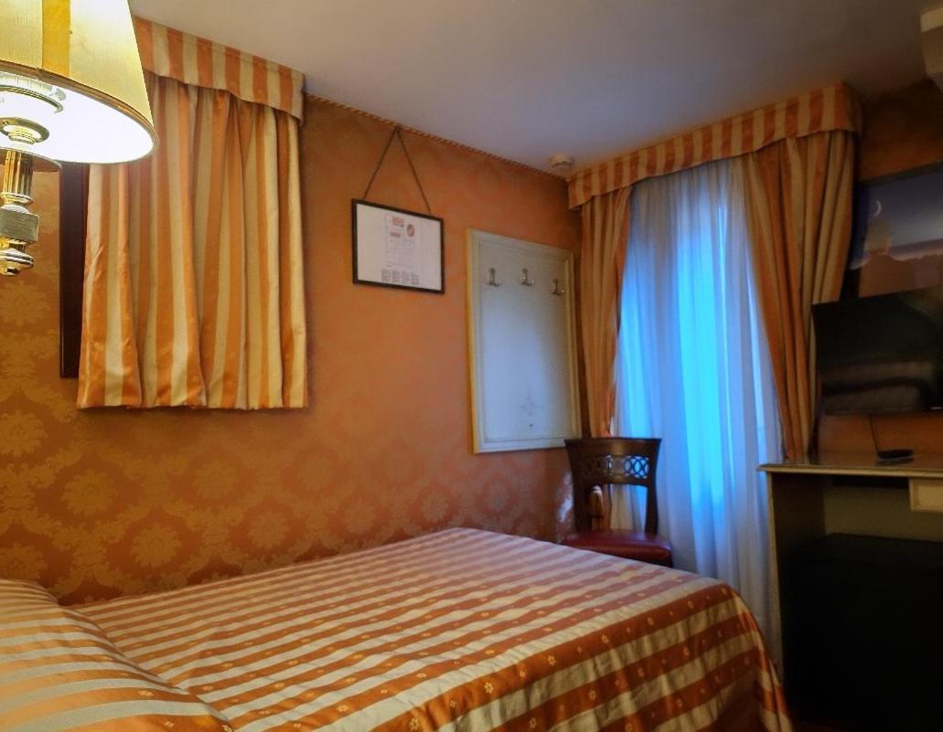 Hotel Lux Венеция Екстериор снимка