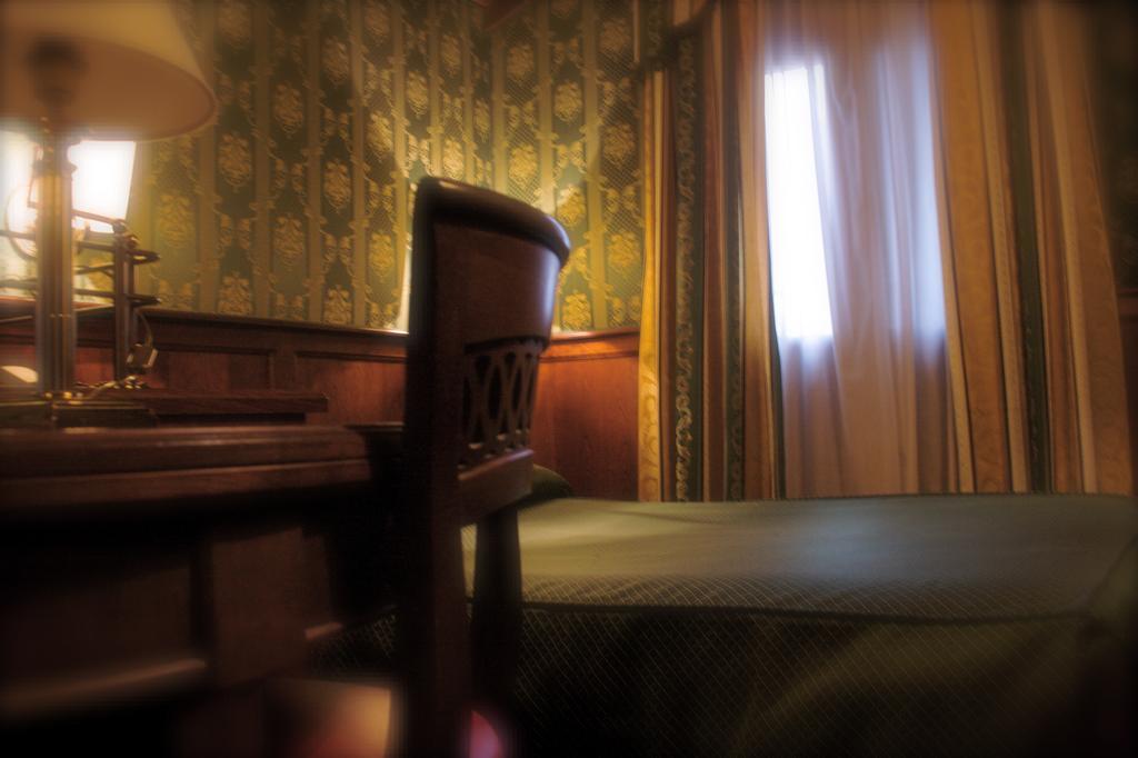 Hotel Lux Венеция Екстериор снимка