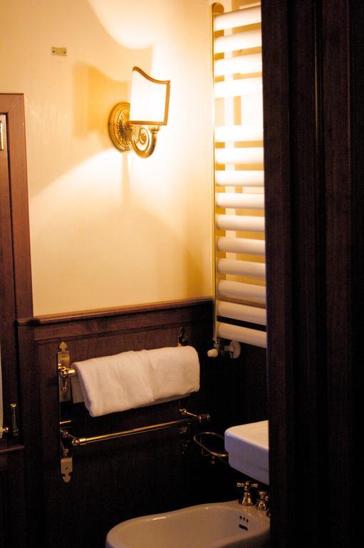 Hotel Lux Венеция Екстериор снимка